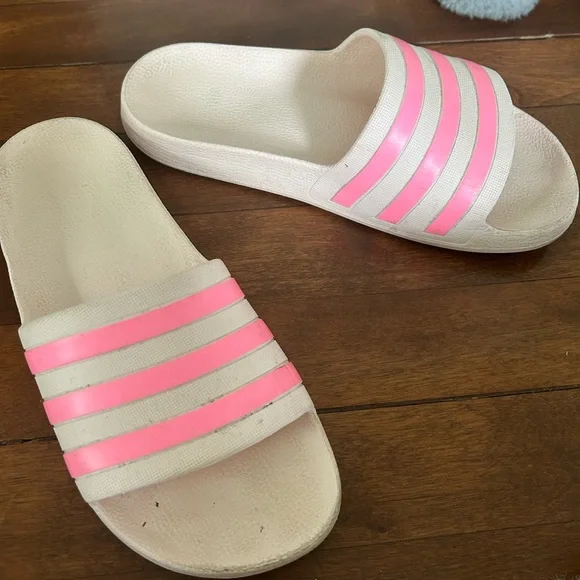 ADIDAS SLIDES - Picture 5 of 6